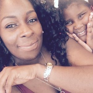 Meet your Posher, Janay